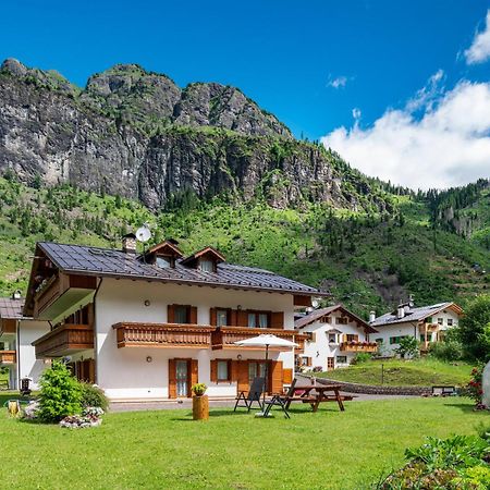 Appartamenti Vittoria Rocca Pietore Exteriér fotografie