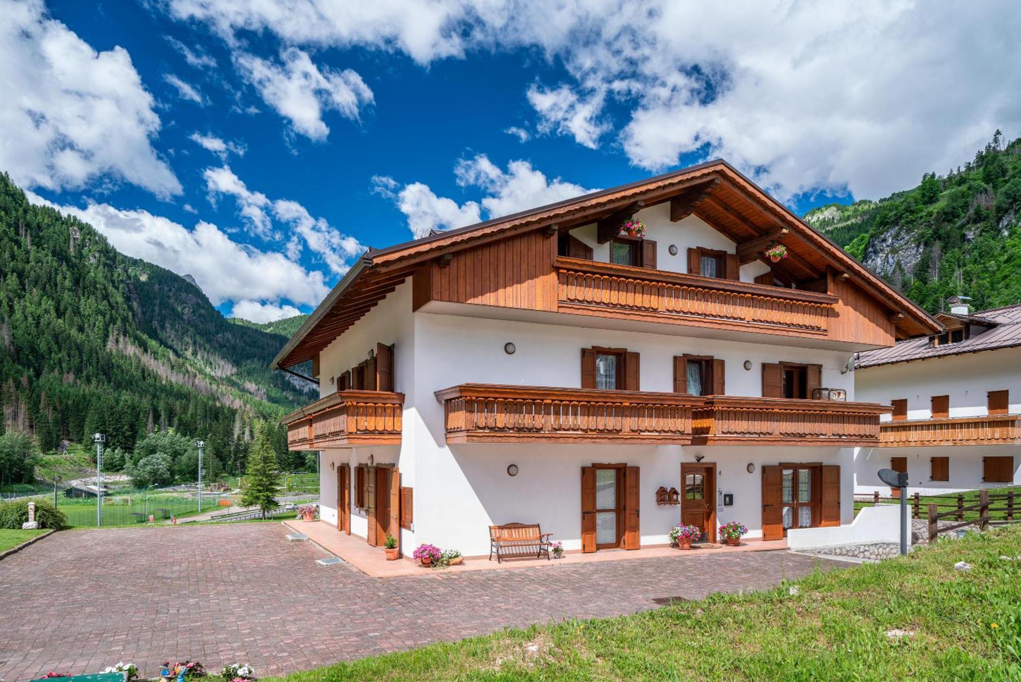 Appartamenti Vittoria Rocca Pietore Exteriér fotografie