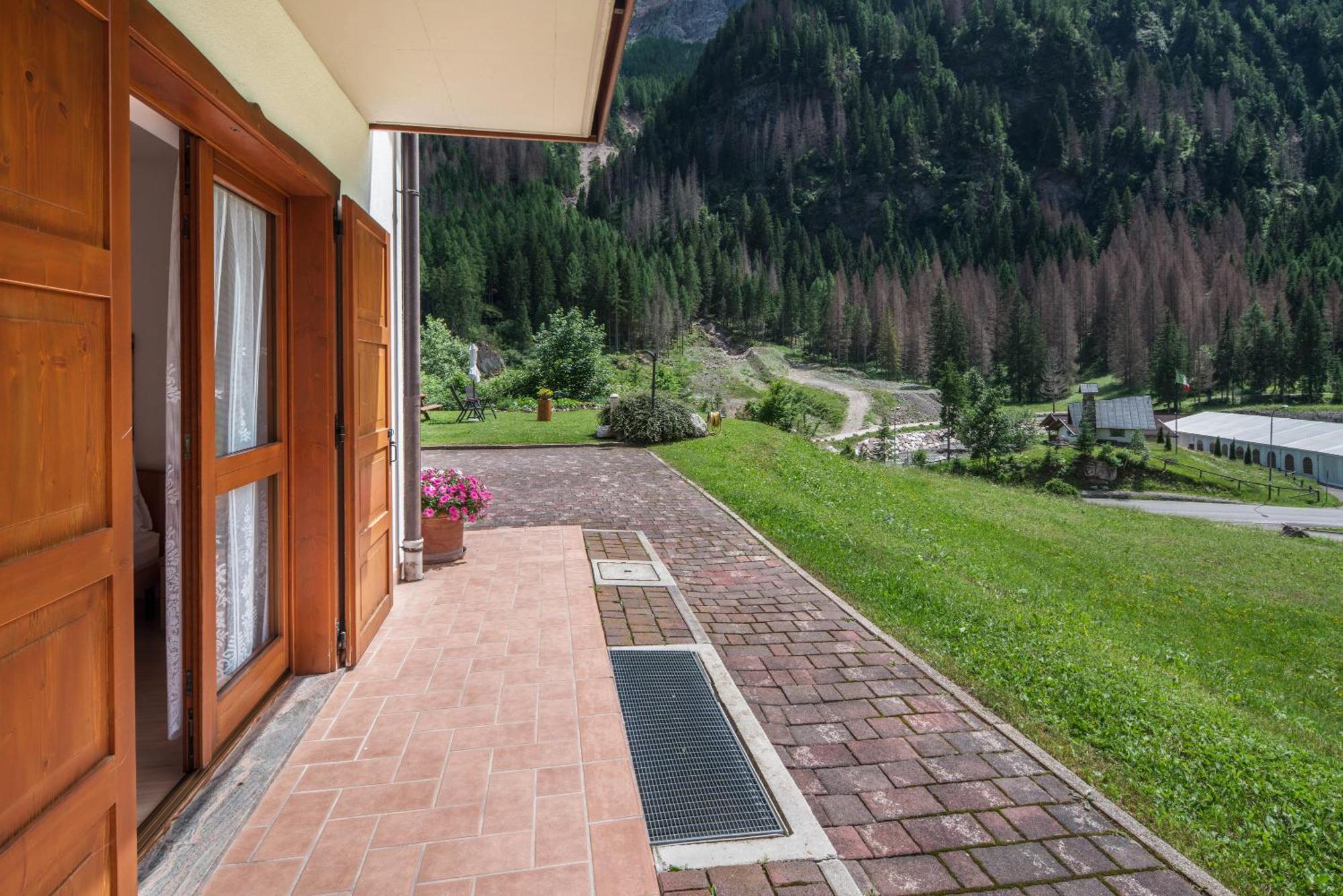 Appartamenti Vittoria Rocca Pietore Exteriér fotografie